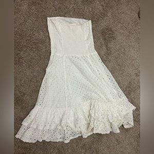 To The Max White Strapless Ruffled Dress